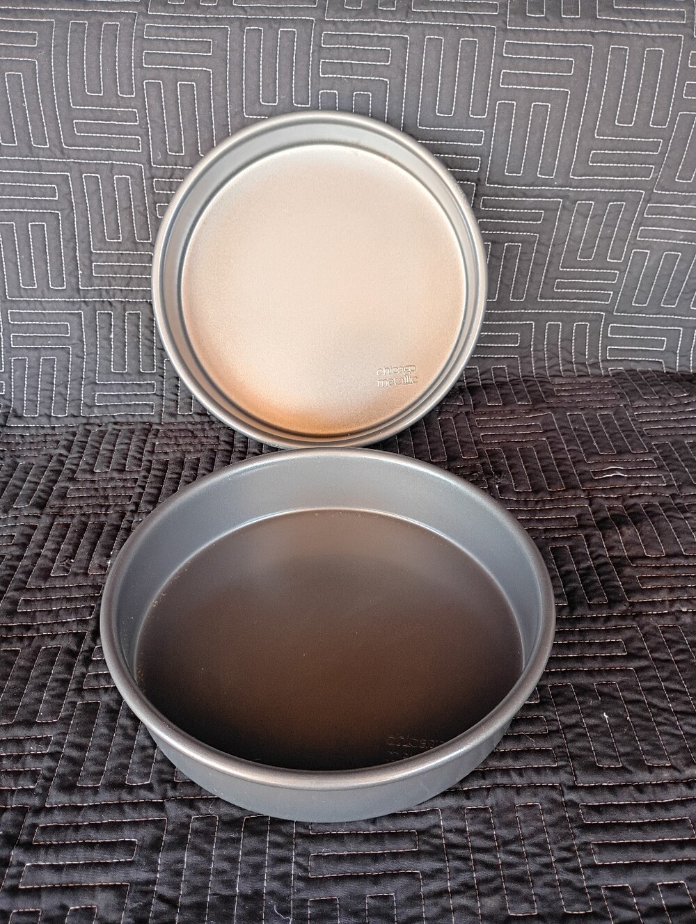 Nonstick Round Cake Pans - Gray (Set of 2)